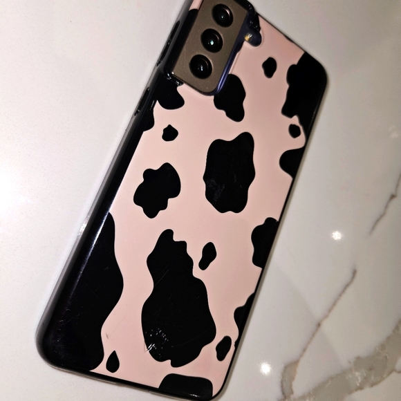 Velvet Caviar Accessories - Velvet Caviar Samsung s21 plus phone case